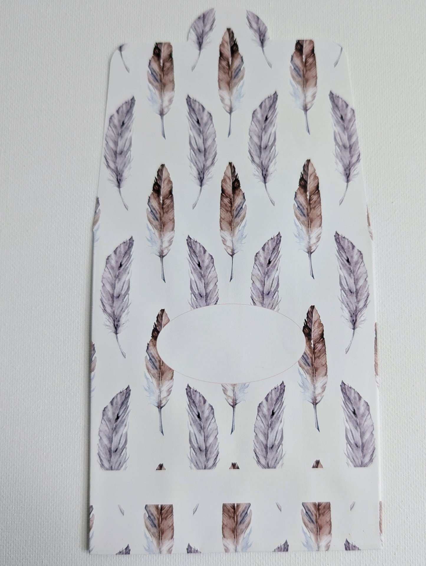 Pouchelopes Feathers